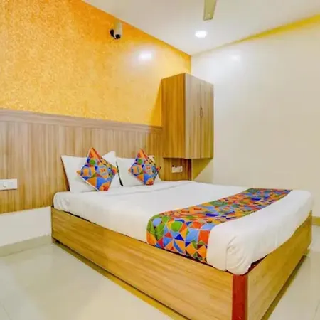Fabexpress Prakash Hotel