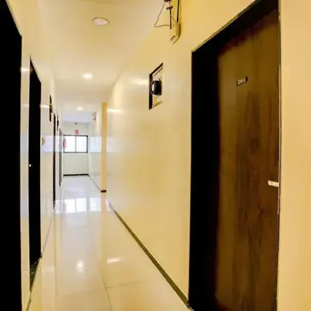 Hotel Fabexpress Prakash