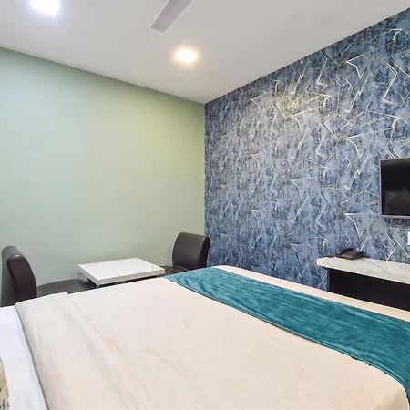 Fabhotel Silver Oak