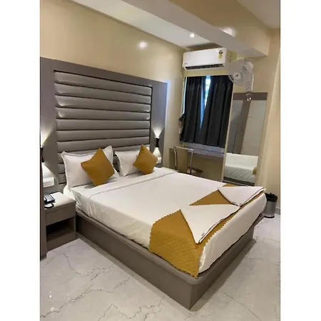 Hotel Fabhotel Sahara 3*