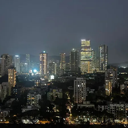 Skyline Serene Shared Access Homestay *