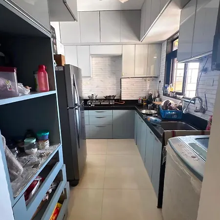 Skyline Serene Shared Access Homestay