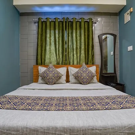Fabhotels Ravelle Hotel 4*