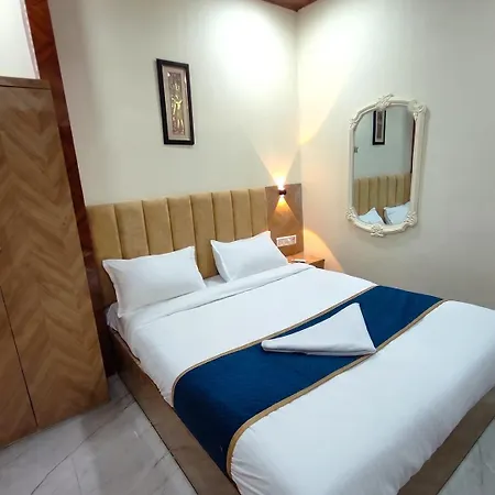 Hotel 7 Heavens