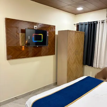 Hotel 7 Heavens