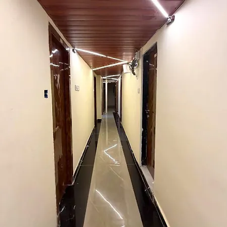 7 Heavens Hotel