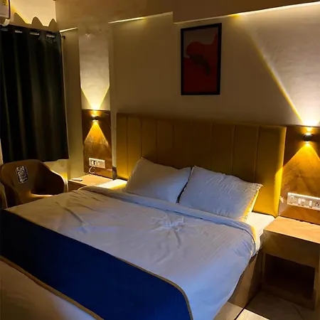 7 Heavens Hotel