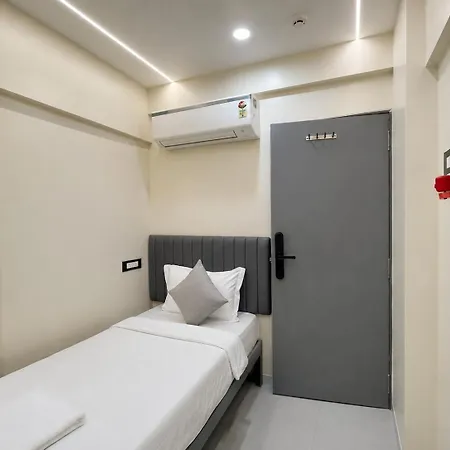 Hotel Bloom Residency
