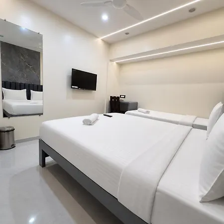 Hotel Bloom Residency 2*