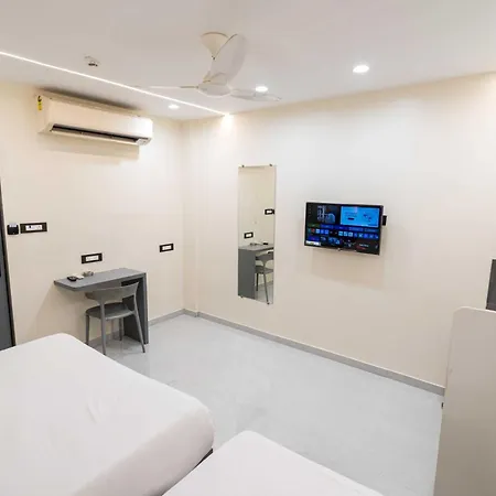 Hotel Bloom Residency