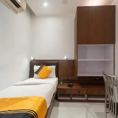 Rexton By Glitz Hotel 2*