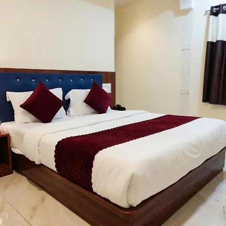 Gloww Star - Nr Csmt Railway Station & Hajj House - South Hotel Mumbai