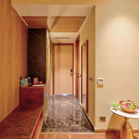 Hotel The Opulence
