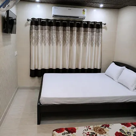 Royal Residency - Near Khar Station Hotel Mumbai