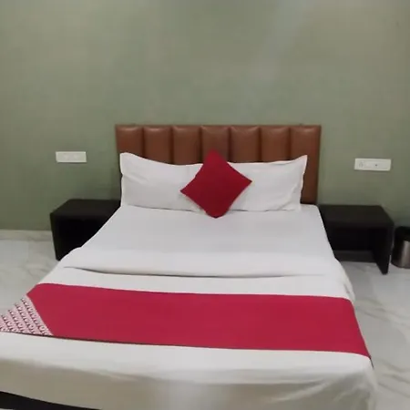 Hotel Tri 2*