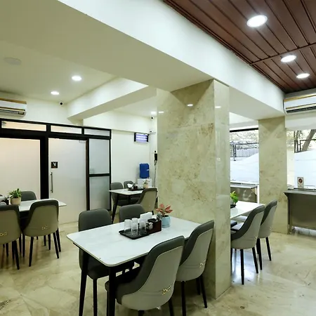 Hotel 301 By Acuserve Mumbai