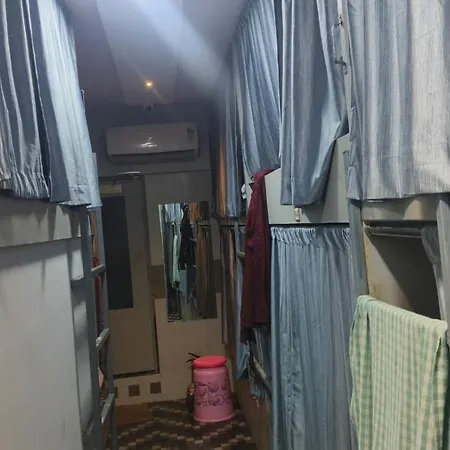 Restinn Sakinaka Hostel *