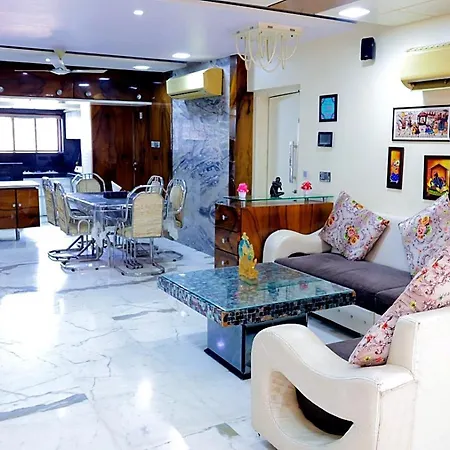 Pinaki Comfort Homestay *