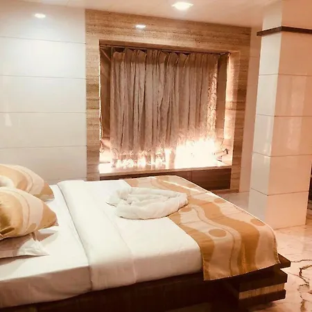 Pinaki Comfort Homestay Mumbai