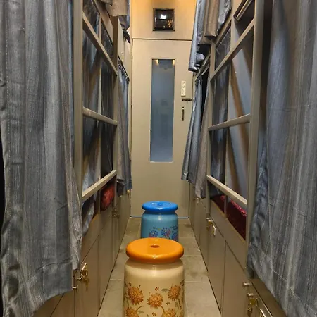 Hostel Restinn Sakinaka