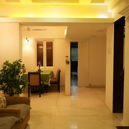 Deep 5th Floor - 3bhk Aesthetic Khar Apartment *