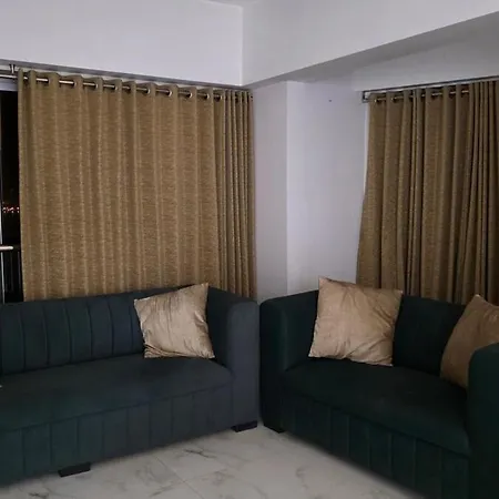 Apartment 3 Bhk Sea Facing Spacious Apartment- Ocean 1402 *