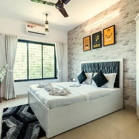 Spacious 3bhk Family Near Growels Mall Next To Western Express Highway