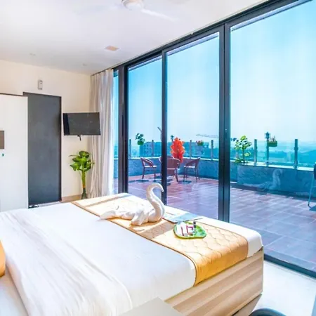 Private Rooftop 3br Near International Airport Andheri East *