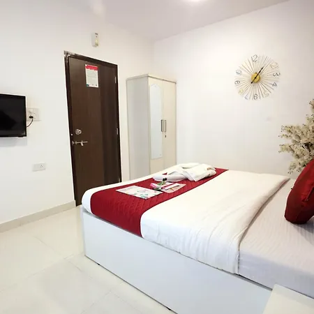 Azure 1-bedroom Apartment, Asha Nagar Kandivali East, * Mumbai