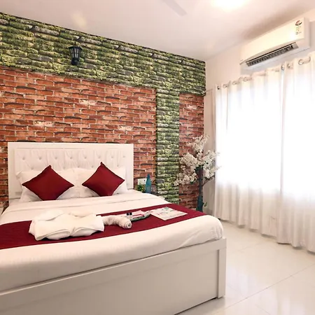 Apartment Azure 1-bedroom Apartment, Asha Nagar Kandivali East, *