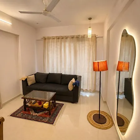 Warm Modern 1bhk Flat New Tower Yari Road Apartment *