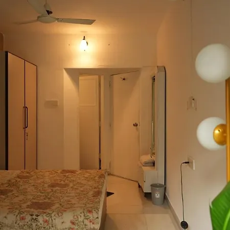 Deep 5th Floor - 3bhk Aesthetic Khar Apartment Mumbai