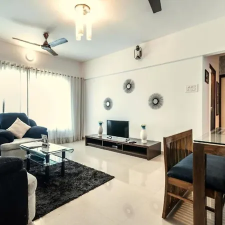 Apartment Spacious 3bhk Family Near Growels Mall Next To Western Express Highway *