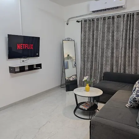 Apartment Peaceful & Spacious 2 Bhk Near Airport *