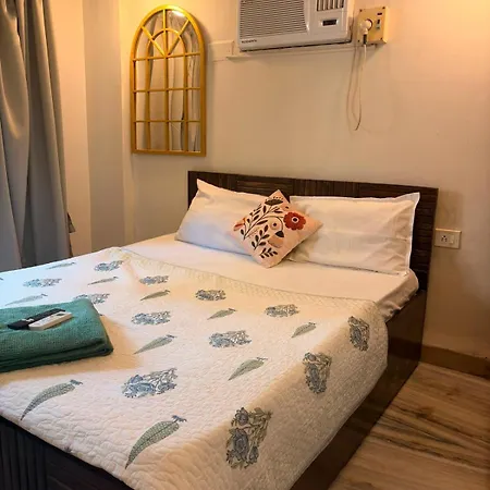 Apartment Adore 4 Bhk Luxury Apartment- Bandra Mumbai