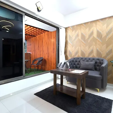 Spacious 1 Bhk For Business & Family Near International Airport