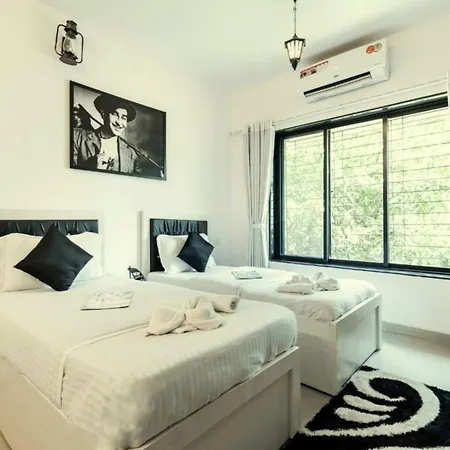 Apartment Spacious 3bhk Family Near Growels Mall Next To Western Express Highway Mumbai