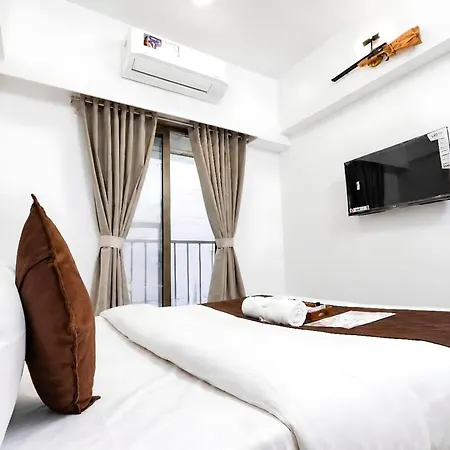 Spacious 3 Bedroom At Kalina, Santacruz East 5 Mins From Bandra Kurla Complex Apartment Mumbai