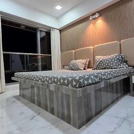 3 Bhk Sea Facing Spacious Apartment- Ocean 1402 Apartment Mumbai