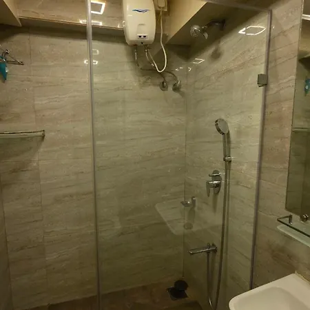 3 Bhk Sea Facing Spacious Apartment- Ocean 1402 Apartment Mumbai