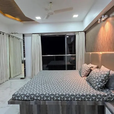 3 Bhk Sea Facing Spacious Apartment- Ocean 1402 Apartment