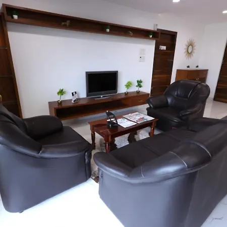Premium 3br Near Bkc & Bandra East Apartment