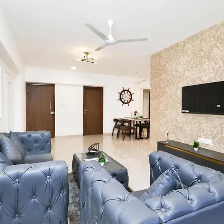 Apartment Spacious 3 Bedroom At Kalina, Santacruz East 5 Mins From Bandra Kurla Complex *