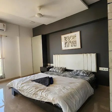 Ocean 1201- 3bhk Luxury Seafacing Apartment Mumbai
