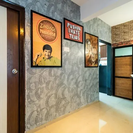 Apartment Spacious 3bhk Family Near Growels Mall Next To Western Express Highway