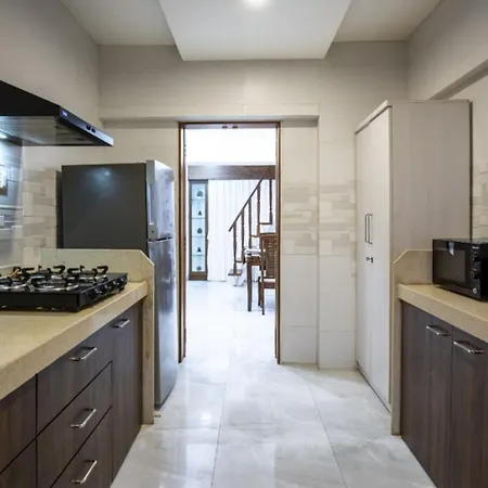Private Rooftop 3br Near International Airport Andheri East Apartment Mumbai