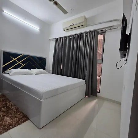 Lux E Nest Apartment