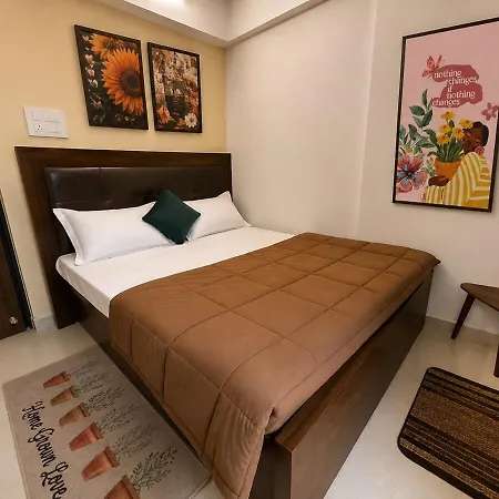Warm Modern 1bhk Flat New Tower Yari Road Apartment Mumbai