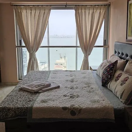 1202 Breathe By The Ocean- Luxury * Mumbai