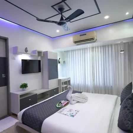 Embassy 2 Bedroom Near Bkc & Guru Nanak Hospital Bandra East Apartment